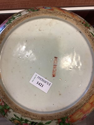 Lot 1421 - CHINESE CANTONESE FAMILLE ROSE PUNCH BOWL