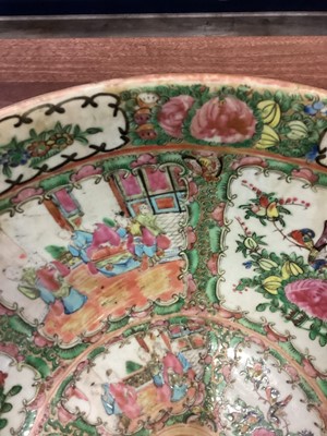 Lot 1421 - CHINESE CANTONESE FAMILLE ROSE PUNCH BOWL