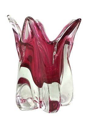 Lot 290 - STRATHEARN ART GLASS VASE