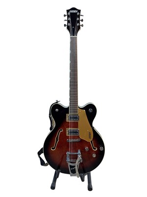 Lot 668 - GRETSCH ELECTRIC GUITAR