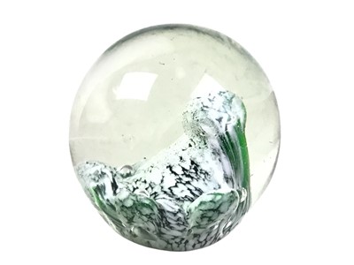 Lot 695 - GROUP OF GLASS PAPERWEIGHTS