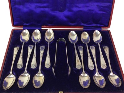 Lot 698 - SET OF EDWARDIAN SILVER TEA SPOONS AND TONGS