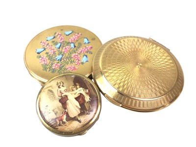 Lot 732 - GROUP OF COMPACTS