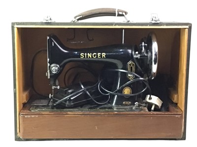 Lot 789 - SINGER SEWING MACHINE