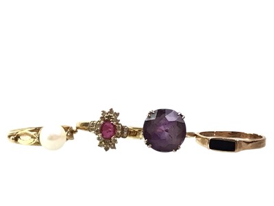 Lot 266 - GROUP OF GOLD JEWELLERY