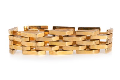 Lot 592 - ITALIAN GATELINK BRACELET