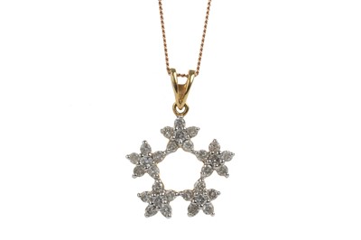 Lot 611 - DIAMOND FLOWER CLUSTER PENDANT