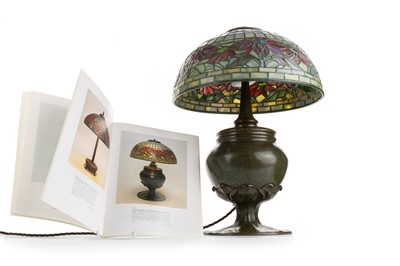 Lot 444 - TIFFANY STUDIOS LEADED GLASS 'POINSETTIA' BORDER LAMP