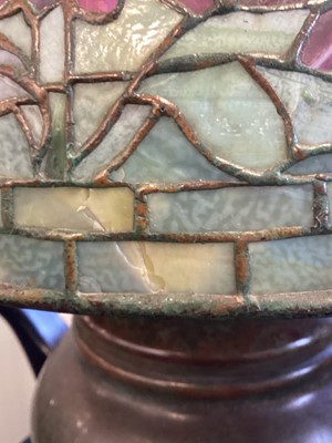 Lot 444 - TIFFANY STUDIOS LEADED GLASS 'POINSETTIA' BORDER LAMP