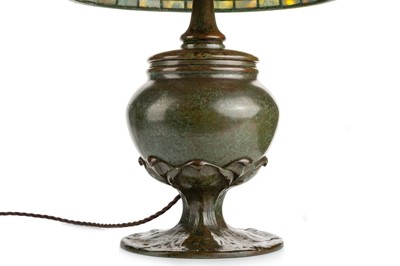 Lot 444 - TIFFANY STUDIOS LEADED GLASS 'POINSETTIA' BORDER LAMP