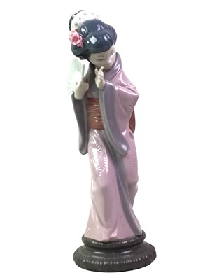 Lot 253 - THREE LLADRO FIGURES OF GEISHAS