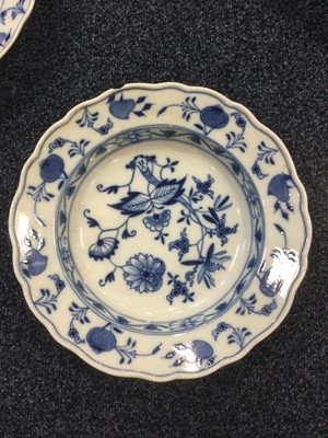 Lot 1240 - SET OF TEN MEISSEN PORCELAIN PLATES