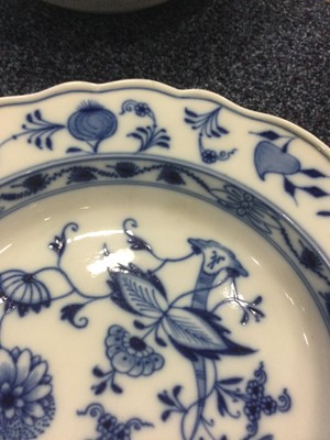 Lot 1240 - SET OF TEN MEISSEN PORCELAIN PLATES