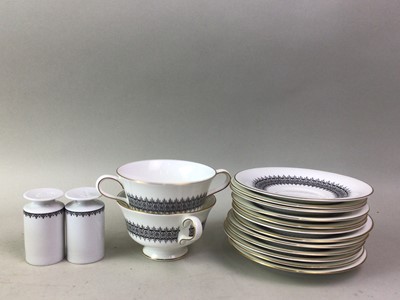 Lot 395 - WEDGWOOD TEA AND DINNER SERVICE