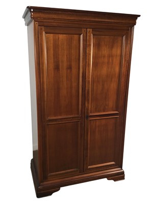 Lot 423 - CONTEMPORARY CHERRY WOOD WARDROBE