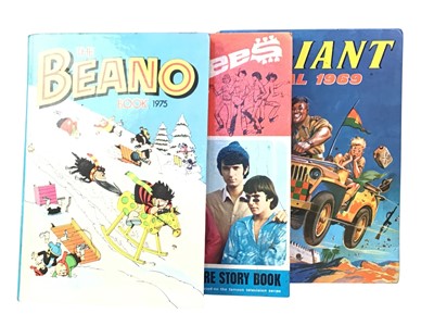 Lot 483 - COLLECTION OF ANNUALS AND COLOURING ALBUMS