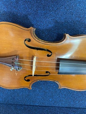 Lot 982 - GERMAN VIOLIN AND BOW