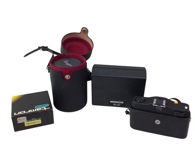 Lot 527 - GROUP OF CAMERAS