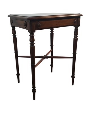 Lot 540 - MAHOGANY OCCASIONAL TABLE