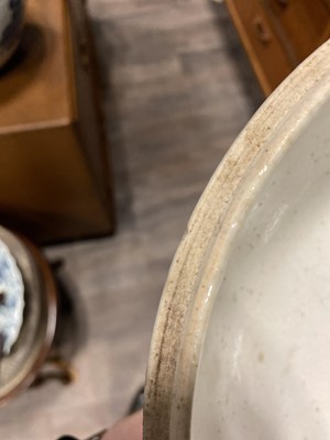 Lot 1446 - CHINESE BLUE AND WHITE 'BLEU DE HUE' LIDDED BOWL