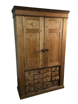 Lot 639 - PINE DRESSER