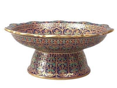 Lot 684 - MOORCROFT POTTERY VASE