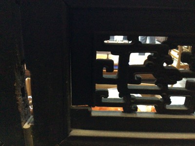 Lot 698 - CHINESE FIVE PANEL DRESSING SCREEN