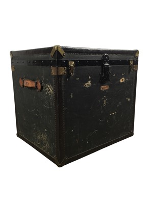 Lot 695 - VICTORIAN CARRIAGE TRUNK