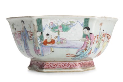 Lot 1572 - CHINESE PORCELAIN BOWL
