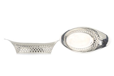 Lot 1068 - PAIR OF VICTORIAN SILVER BASKETS