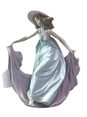 Lot 356 - LLADRO CERAMIC FIGURE