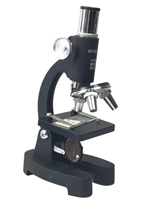 Lot 720 - MICROSCOPE WITH ACCESSORIES