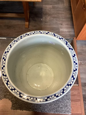 Lot 1528 - CHINESE BLUE AND WHITE FISH BOWL