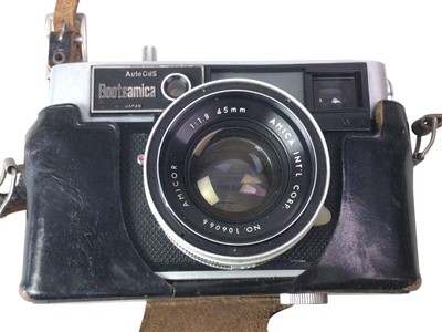 Lot 751 - GROUP OF CAMERAS