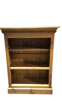 Lot 795 - PINE OPEN BOOKCASE