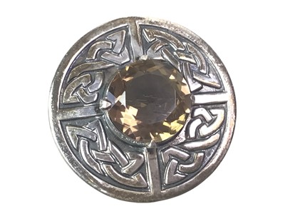 Lot 805 - PARKER PEN IN BOX