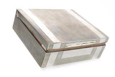 Lot 1077 - GEORGE V ART DECO STYLE SILVER CIGAR BOX