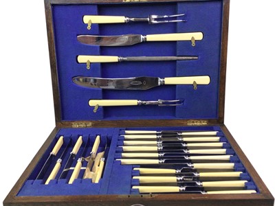 Lot 829 - OAK TABLE TOP CANTEEN OF SILVER PLATED CUTLERY