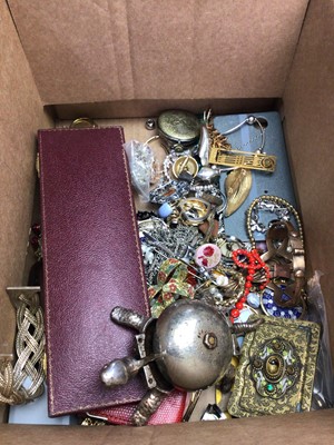 Lot 24 - COLLECTION OF COSTUME JEWELLERY