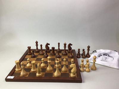 Lot 28 - ROYAL CHESS MALL COMPLETE WEIGHTED CHESS SET