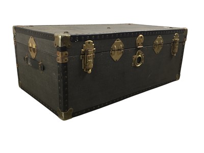 Lot 835 - VINTAGE TRAVEL TRUNK