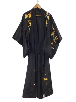 Lot 1529 - JAPANESE KIMONO