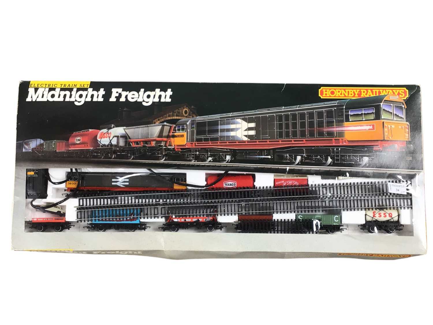 Lot 34 - HORNBY RAILWAYS TRAIN SET