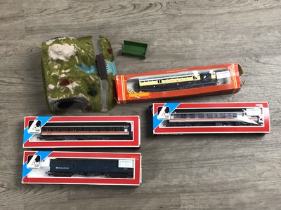 Lot 34 - HORNBY RAILWAYS TRAIN SET