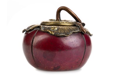 Lot 1536 - JAPANESE INKWELL