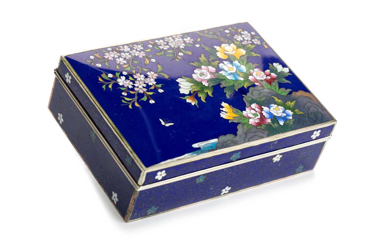 Lot 1537 - JAPANESE WHITE METAL BOX