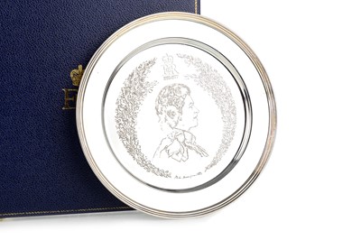 Lot 1083 - ELIZABETH II COMMEMORATIVE SILVER PLATE