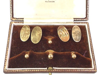 Lot 270 - SET OF CUFFLINKS AND STUDS