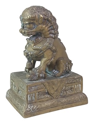 Lot 276 - CHINESE BRASS FO DOG FIGURE