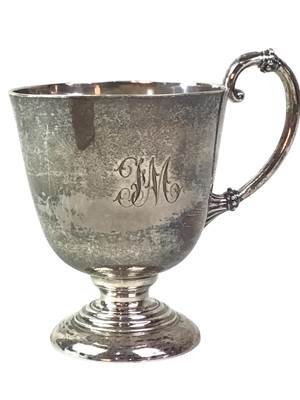 Lot 283 - EDWARDIAN SILVER CUP